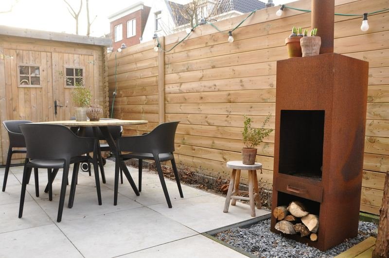 Terras met tuinhaard